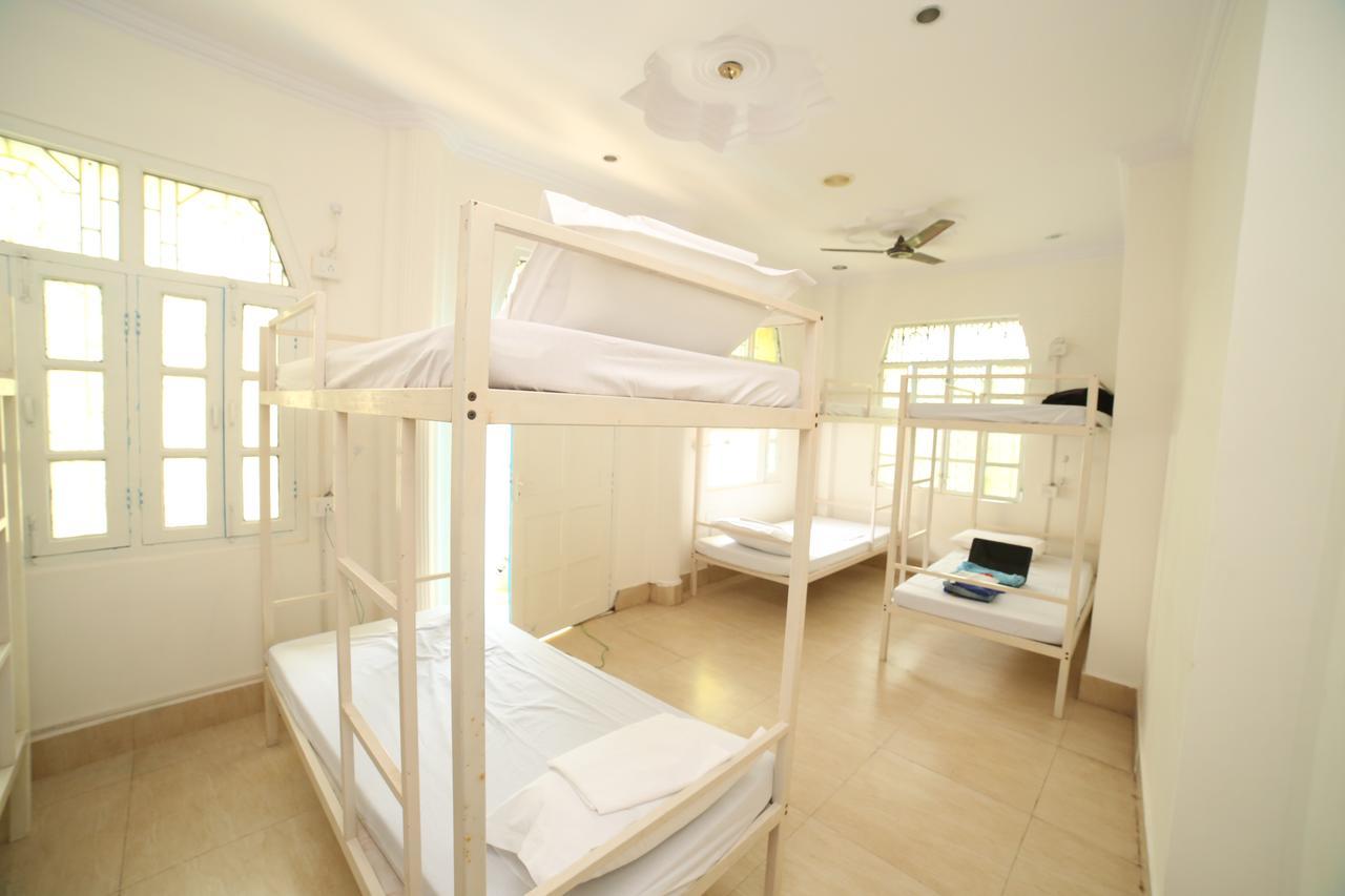 Hostel By Roadhouse